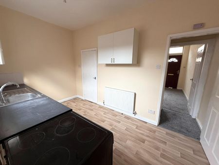 2 bedroom House To Let - Photo 3