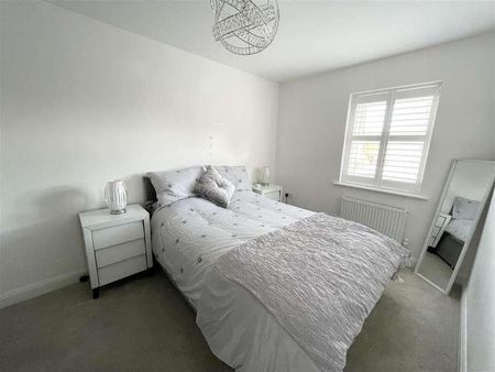 Mortimer Place, Bearwood, BH11 - Photo 3