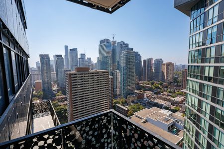 For Lease - 55 Charles Street Unit# 2606, Toronto, Ontario - Photo 3