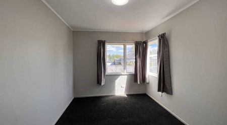 3 Bedroom in Ideal Location - Photo 2