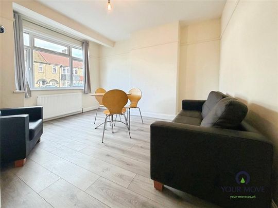 3 bedroom end of terrace house to rent - Photo 1