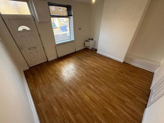 2 bedroom house to rent - Photo 1