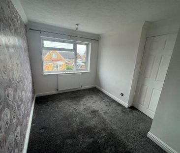 2 bedroom semi-detached house to rent - Photo 6
