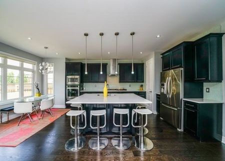 For Lease - 3227 Kingsholm Drive, Oakville, Ontario - Photo 3