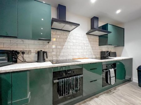 1 bedroom in a house share to rent - Photo 4