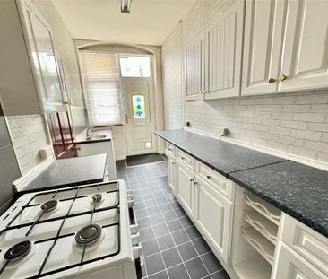 3 bedroom terraced house to rent - Photo 6