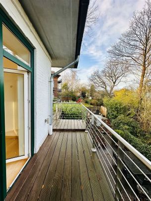 GroÃzÃ¼gige, offene 2-Zimmer-Whg. mit groÃer Terrasse // DÃ¼sternbrook, LornsenstraÃe - Foto 1