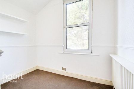 4 bedroom terraced house to rent - Photo 5