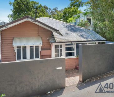 “Charming Cottage in the Heart of Toowong” - Photo 3