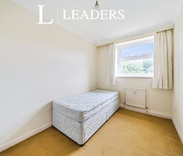 3 bedroom apartment to rent Grove Road, Bournemouth, BH1 - Photo 6