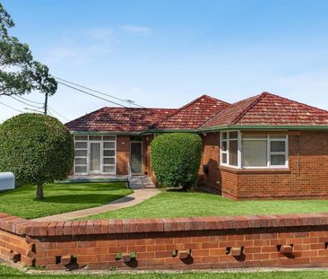 SPACIOUS HOME IN A SOUGHT AFTER LOCATION - Photo 3