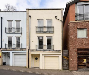 4 bedroom semi-detached house to rent - Photo 1