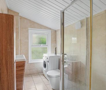 2 bedroom end of terrace house to rent - Photo 4