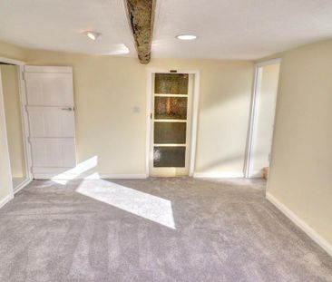 3 bedroom detached house to rent - Photo 2