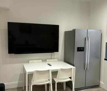 2 bedroom house share to rent - Photo 3