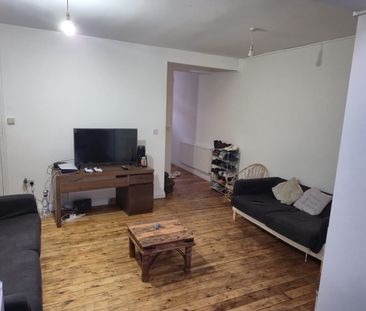 Room in a Shared House, Luton Road, E17 - Photo 1