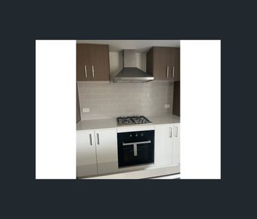 Spacious 4-Bedroom Family Home with Modern Elegance in Winter Valley - Photo 2