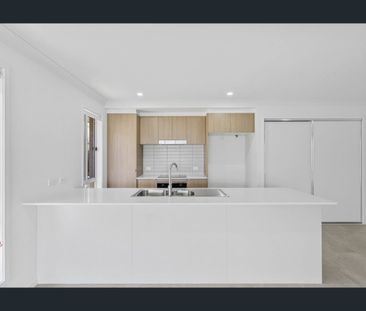 Brand New 4-Bed Family Home with Spacious Yard - Photo 5