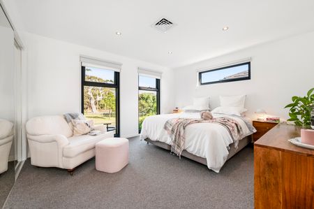 1/50 Adeney Avenue, Kew VIC 3101 - Townhouse For Rent | Domain - Photo 2