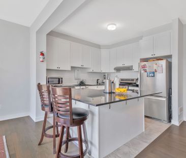 For Lease - 2501 Watercolours Way, Barrhaven, Ontario - Photo 3