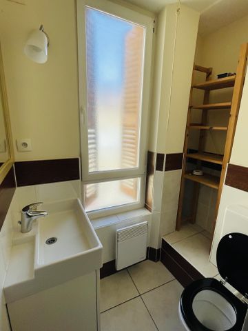 Location Maison 3 pièces 64m² CHATELLERAULT 86100 - Photo 4