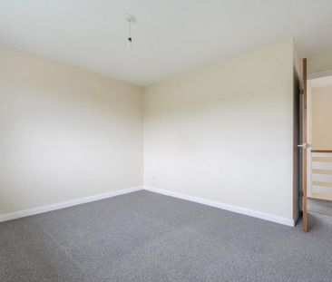 3 bedroom detached house to rent - Photo 4