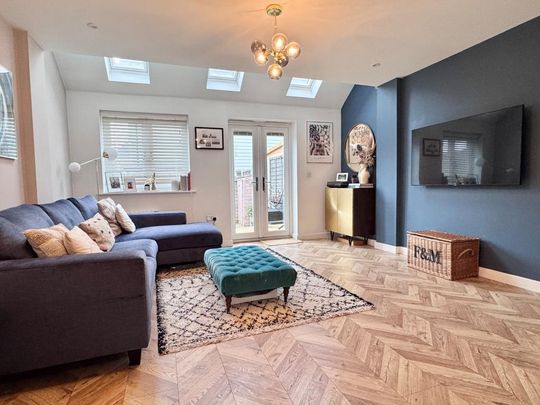 3 bedroom terraced house to rent - Photo 1