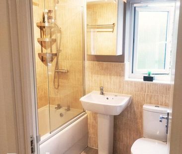 3 bedroom detached house to rent - Photo 5