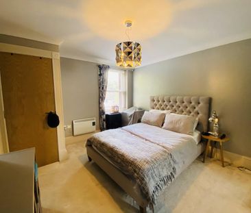 2 bedroom flat to rent - Photo 3