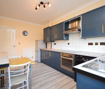 2 bedroom semi-detached house to rent - Photo 6