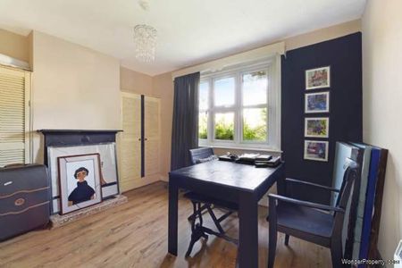 3 bedroom property to rent in Epsom - Photo 5