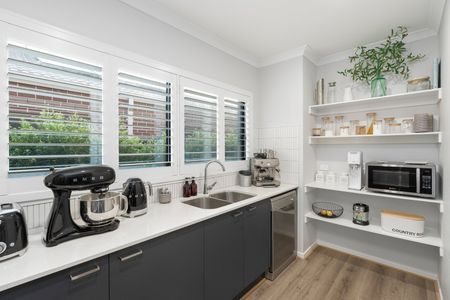 Spacious & Luxurious Home in Prime Lara Location - Photo 5