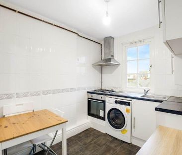 3 bedroom apartment to rent - Photo 3