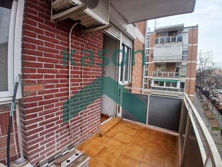 Piso de alquiler en Opañel - Photo 2