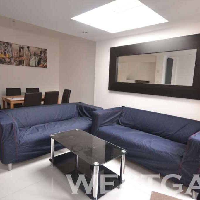 Price £3,900 pcm - Available 01/07/2026 - Furnished - Photo 1