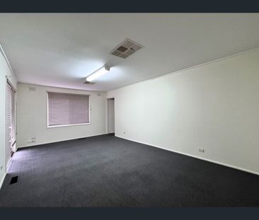 25 Lea Road, Mulgrave, Vic 3170 - Photo 3