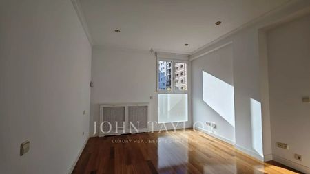 Madrid, Community of Madrid 28036 - Photo 4