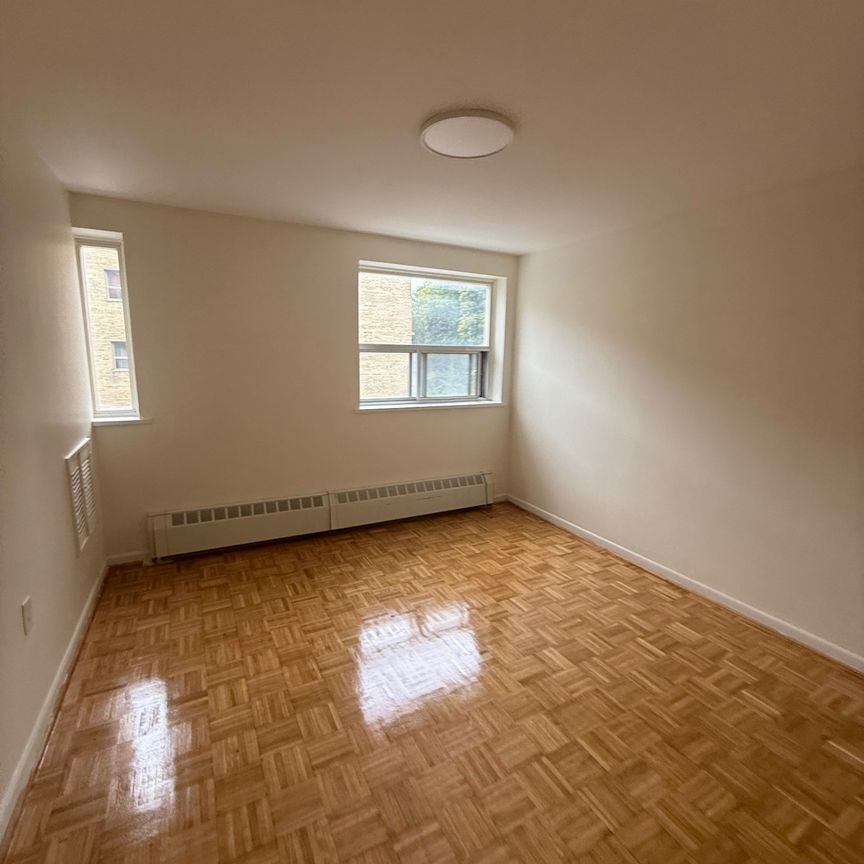 For Lease - 972 Eglinton Avenue Unit# 305, Toronto, Ontario - Photo 1