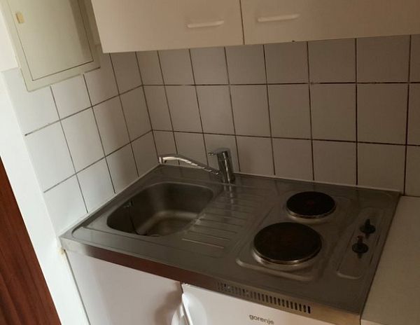 Single-Apartment im Hochparterre in verkehrsgünstiger Lage! - Photo 1