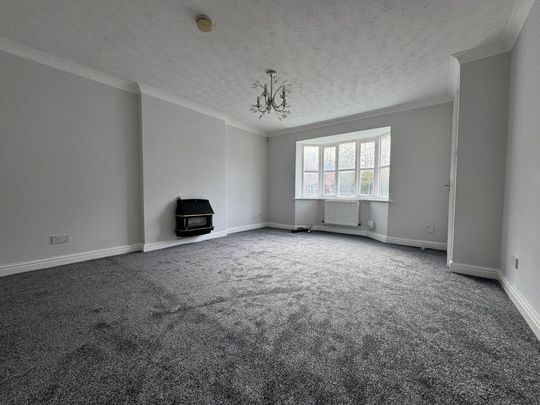 3 bedroom end of terrace house to rent - Photo 1