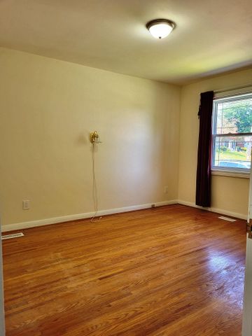 For Lease - 27 Kilbride Road, Toronto, Ontario - Photo 2