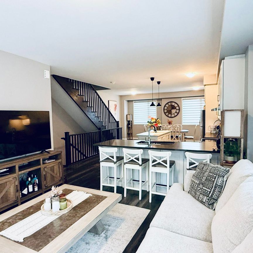 For Lease - 60 Kaitting Trail Unit# 47, Oakville, Ontario - Photo 1