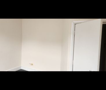 1 Bed Flat, Alexandra Road, CH43 - Photo 5