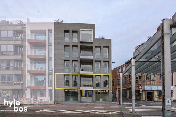 Riant appartement met zicht op Grote Markt te Sint-Niklaas - Foto 1