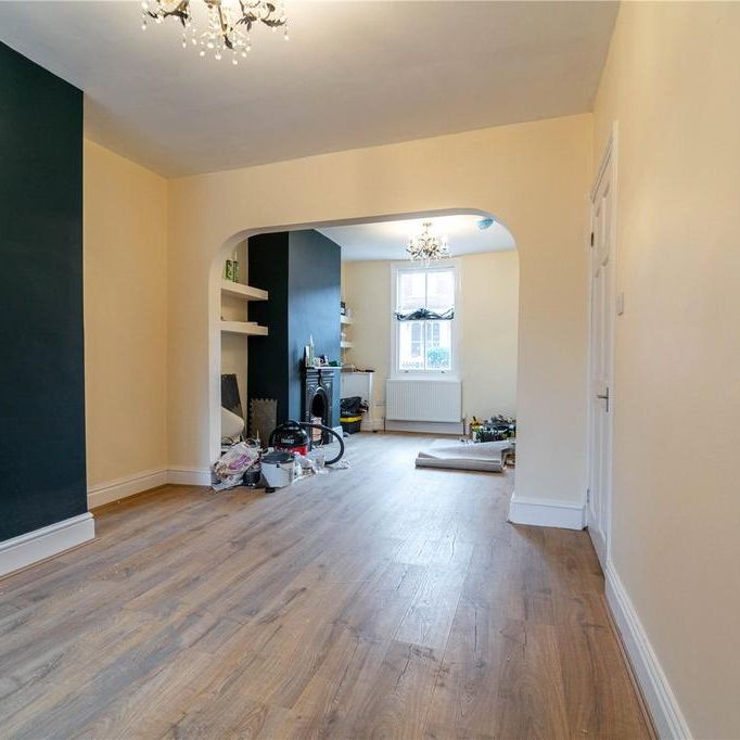 2 bedroom end of terrace house to rent - Photo 1