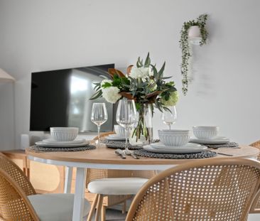 Ready to move in! - Photo 6