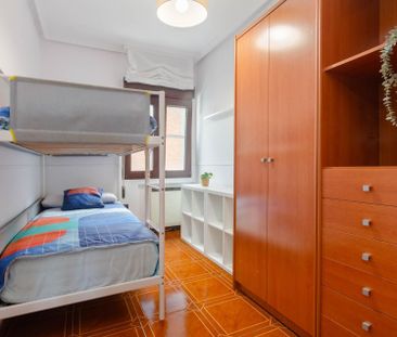 Piso de alquiler en Calle Santa Barbara, 26, Aller - Photo 5