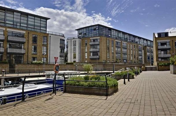 Point Wharf Lane, Brentford, TW8 - Photo 1