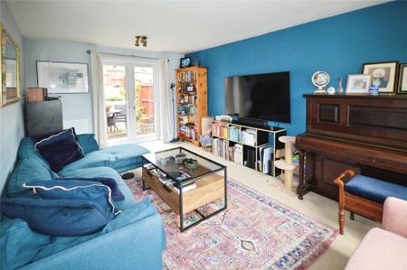 3 bedroom detached house to rent - Photo 2