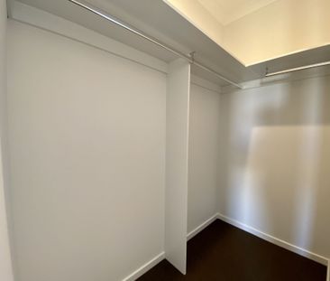 Fantastic floorplan in a convenient location! - Photo 3